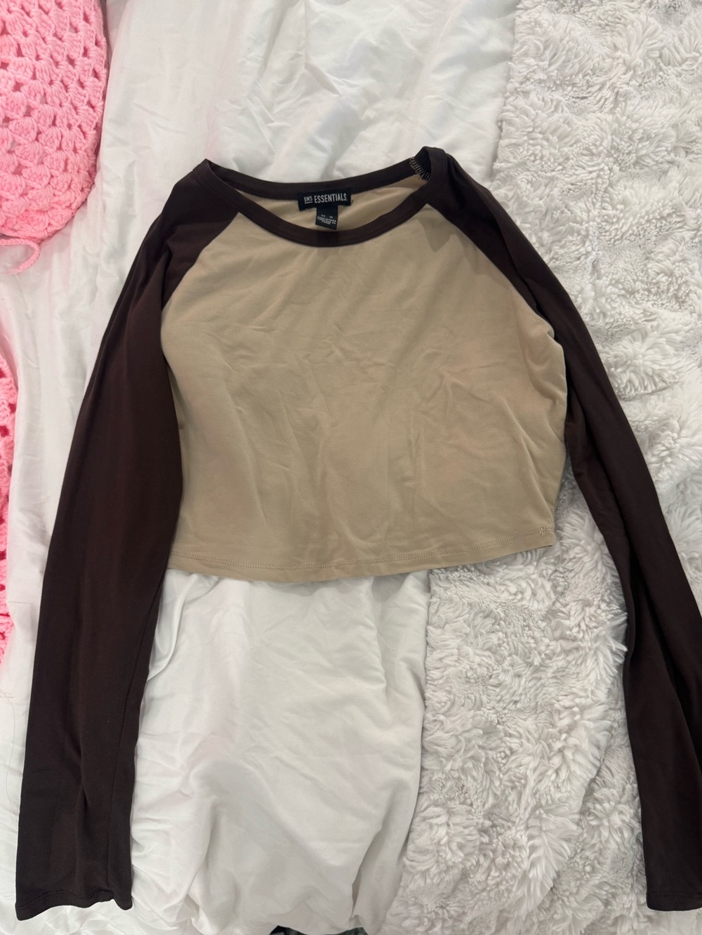 ESSENTIALS Two-Tone Raglan Long Sleeve Crop Top in Beige and Dark Brown